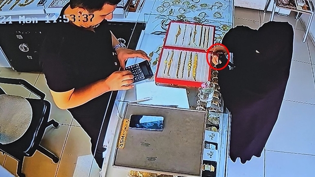 Şırnak'ta 50 bin TL'lik altın künye hırsızlığı kamerada