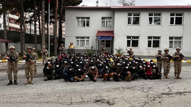 Bitlis'te 2 ayda 108 kaçak göçmen ve 24 organizatör yakalandı