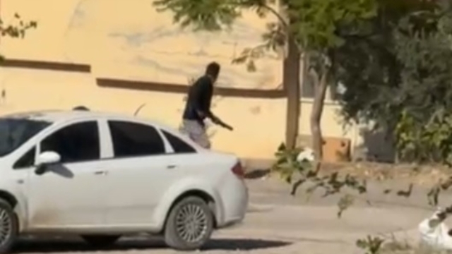 Daha önce birlikte yaşadığı kadını, barışmayınca av tüfeği ile vurdu