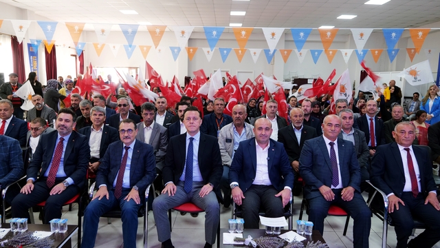 AK Parti'nin Han ve Çifteler ilçe kongreleri yapıldı
