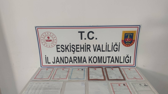 Eskişehir'de tefecilik operasyonunda 2 şüpheli yakalandı