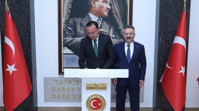 Tarım ve Orman Bakan Yardımcısı Gizligider, Eskişehir Valisi Aksoy'u ziyaret etti