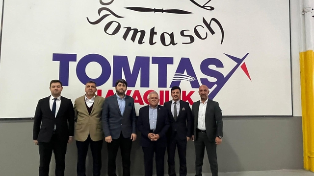 Başkan Memduh Büyükkılıç TOMTAŞ Havacılık Tesisi'ni ziyaret etti