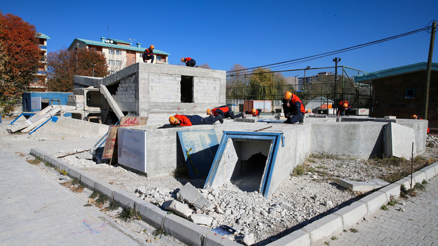 Van ve Kahramanmaraş depremlerinde hayat kurtaran AFAD görevlileri, acı dolu günleri unutamıyor