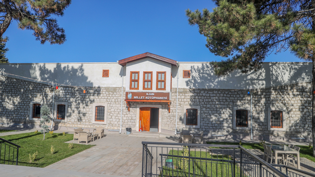 Konya'da 61 yıl cezaevi olarak kullanılan taş bina kütüphane oldu
