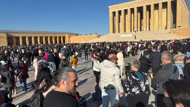 Anıtkabir'de 10 Kasım Atatürk'ü Anma Günü öncesi ziyaretçi yoğunluğu