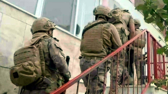 İzmir'de terör operasyonu; 3 tutuklama