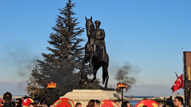 Zonguldak'ta, Ulu Önder Atatürk anıldı