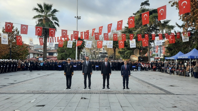 Büyük Önder Atatürk Gölcük'te anıldı