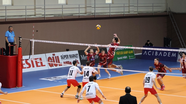 Voleybol: SMS Grup Efeler Ligi