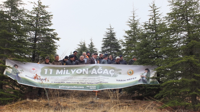 Keban'da "Milli Ağaçlandırma Günü"nde fidanlar toprakla buluşturuldu
