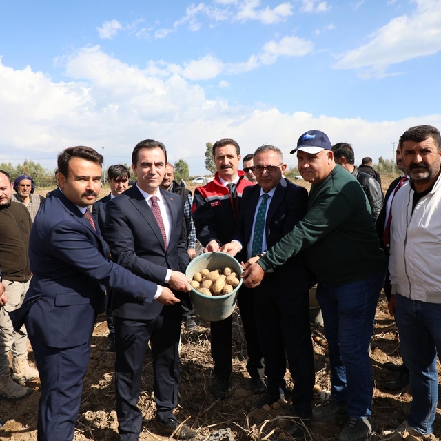 Bitlisli üreticilerden alınan 192 ton 800 kilogram patates ihtiyaç sahibi a...