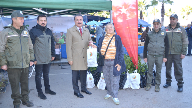 Karamürsel'de 2 bin 250 fidan dağıtıldı