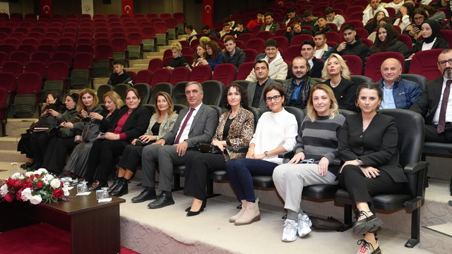 Trabzon Üniversitesinde "Turizmde Güncel Sorunlar ve İstihdam" konulu panel