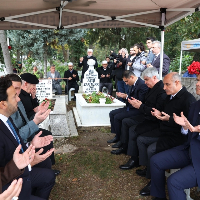 Kaymakam Safitürk, şehadetinin 8'inci yıl dönümünde mezarı başında anıldı