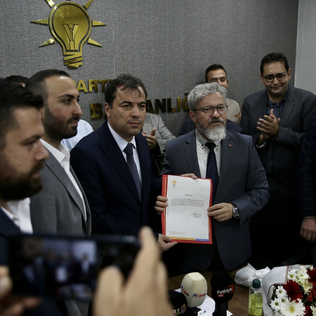 AK Parti Fethiye İlçe Başkanlığına atanan Sarıhan, göreve başladı