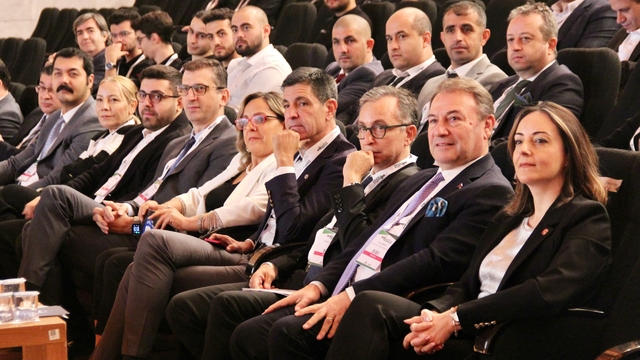 Automotive Meetings Bursa, 40 ülkeden 300 firmanın katılımıyla başladı