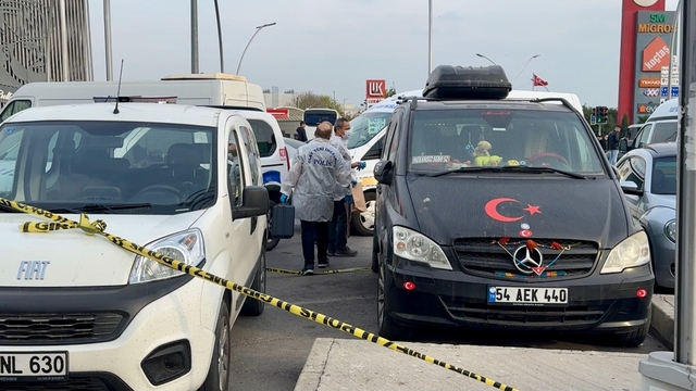 Kocaeli'de bir kişi park halindeki minibüste ölü bulundu