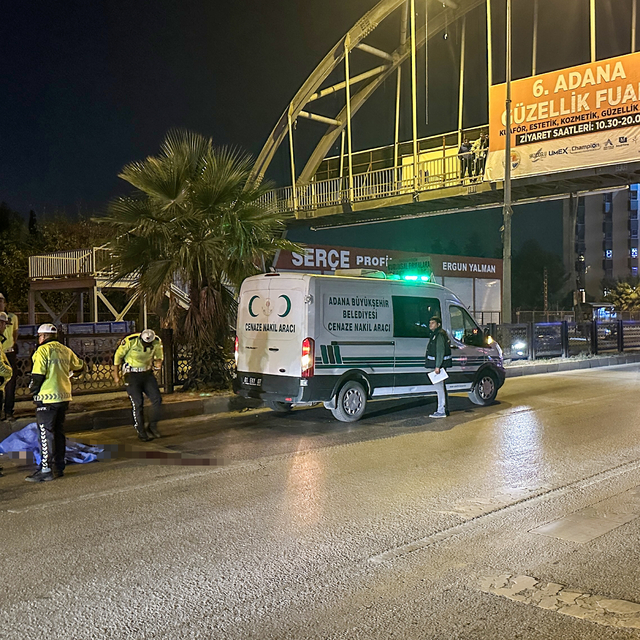 Adana'da otomobilin çarptığı yaşlı adam yaşamını yitirdi