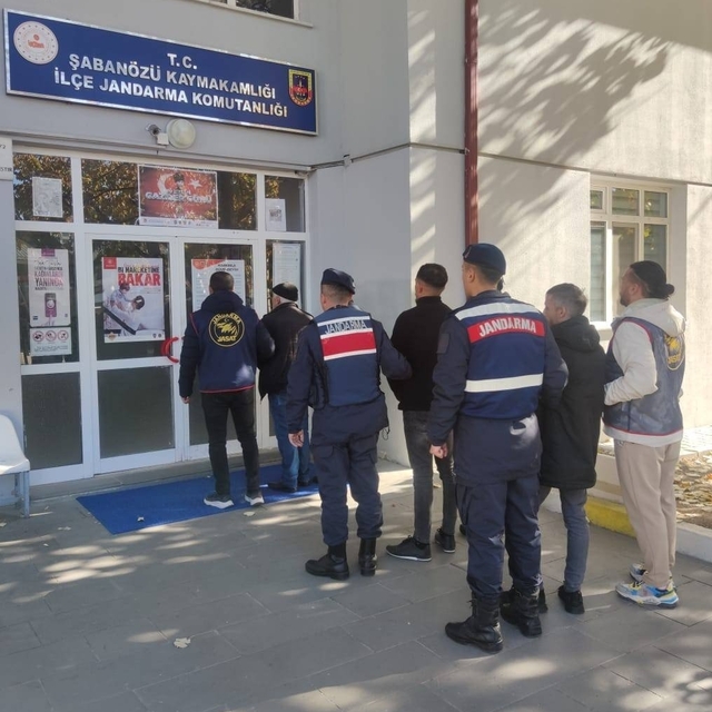 Çankırı'da hırsızlık operasyonunda yakalanan 3 şüpheli tutuklandı