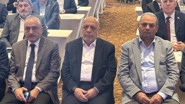Hak-İş Genel Başkanı Arslan, Antalya'da Hizmet-İş Sendikasının toplantısında konuştu: