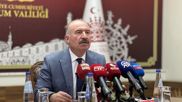 Çorum Valisi Çalgan, apartmandaki patlamanın ardından yapılan çalışmaları anlattı: