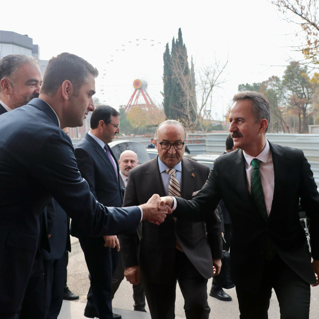 Savunma Sanayii Başkanı Görgün, Kocaeli Sanayi Odası Meclis Toplantısı'nda...