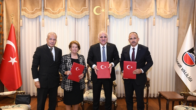 Diyarbakır'da bir hayırseverin yaptıracağı okul için protokol imzalandı