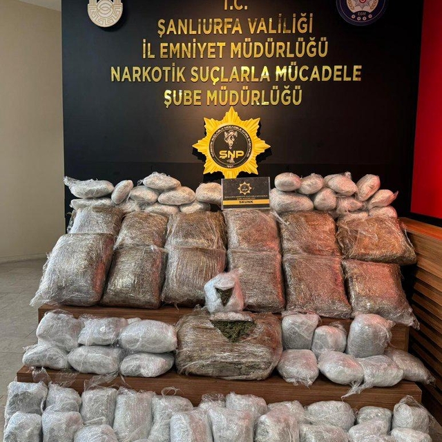 Şanlıurfa'da 76 kilo 550 gram sentetik uyuşturucu ele geçirildi
