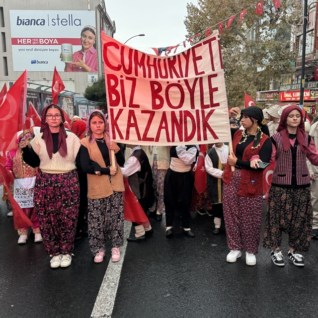 Tekirdağ'ın kurtuluşu dolayısıyla kortej düzenlendi