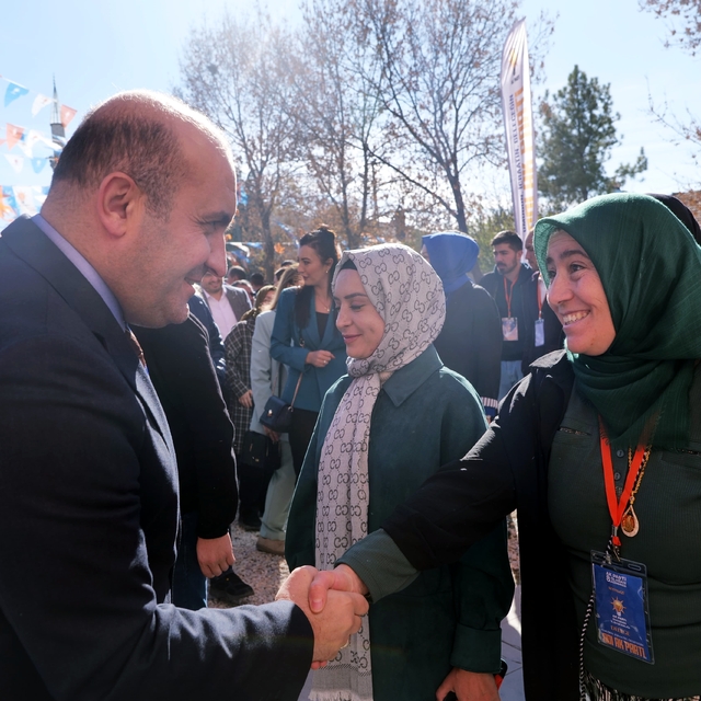 AK Parti'nin Seyitgazi ve Mahmudiye kongreleri yapıldı