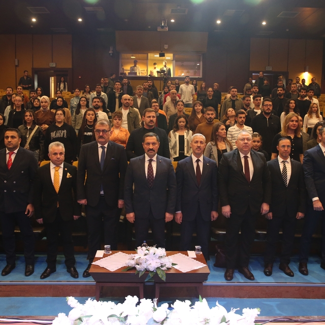 Hatay'da "Radyo Televizyon Yayıncılığı ve Telif Hukuku" paneli düzenlendi