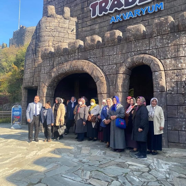 Kadın çiftçiler Trabzon Akvaryum ile Kuş Parkı'nı ziyaret etti