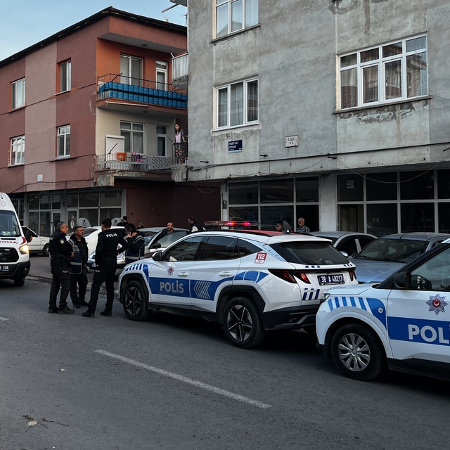 Kayseri'de araç kiralama şirketinde bıçaklı kavga: 1 yaralı