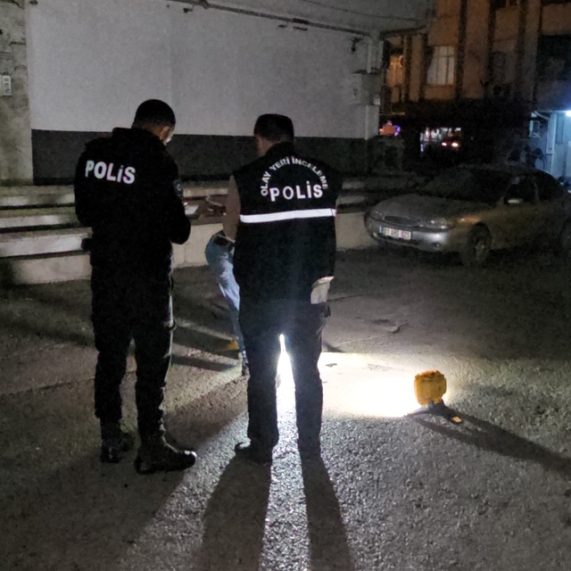 Adana'da çıkan bıçaklı kavgada 1 kişi ağır yaralandı