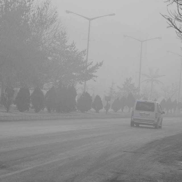Sorgun'da sis hayatı olumsuz etkiliyor