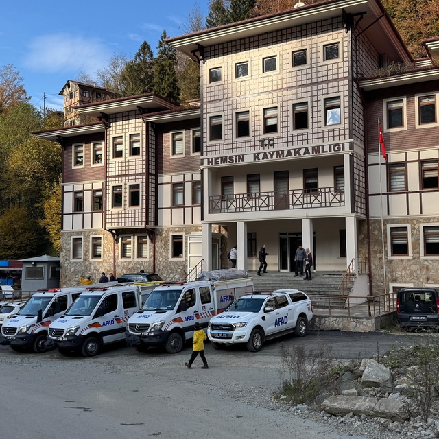 GÜNCELLEME 2 - Rize'de 4,7 büyüklüğünde deprem