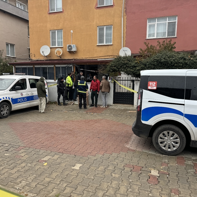 Tekirdağ'da 2 genç kız kaldıkları evde silahla vurulmuş halde bulundu