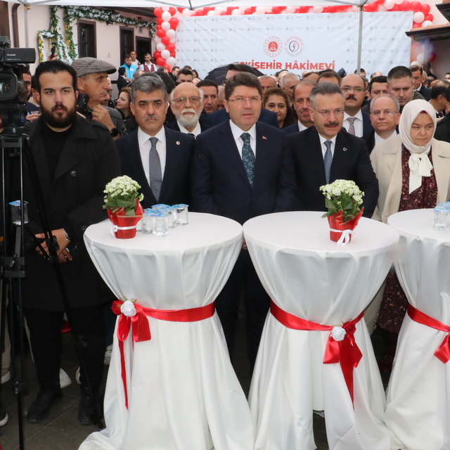 Bakan Tunç: Soruşturmaları 'yargı tacizi' şeklinde değerlendirmek şuursuz b...