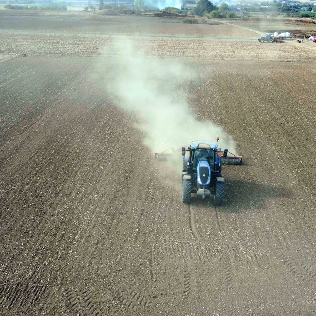 Ekim mesaisi biten buğdayda, üreticinin gözü yağışlarda