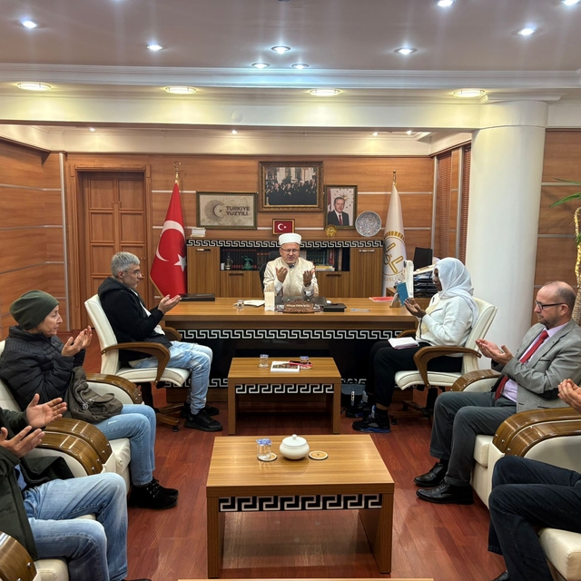 Kolombiya vatandaşı Paola, Bolu'da İslamiyet'i seçti