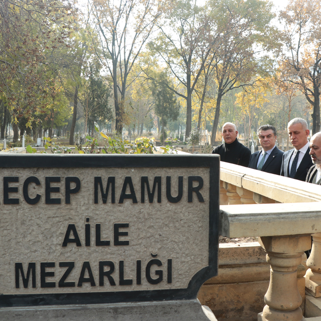 TFF Başkanı Hacıosmanoğlu, Kayserispor'un eski başkanı Recep Mamur'un mezar...