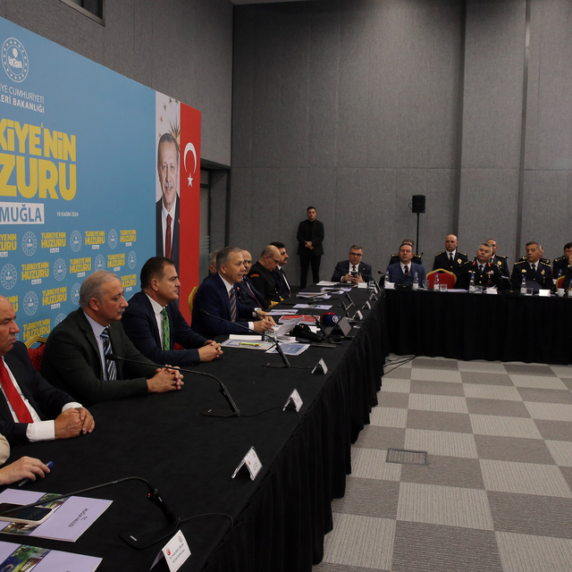 İçişleri Bakanı Yerlikaya, Muğla'da güvenlik toplantısında konuştu : (2)