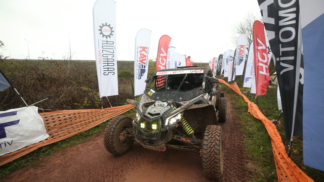 Petlas Türkiye Off-Road Şampiyonası 6. ayak yarışları devam ediyor
