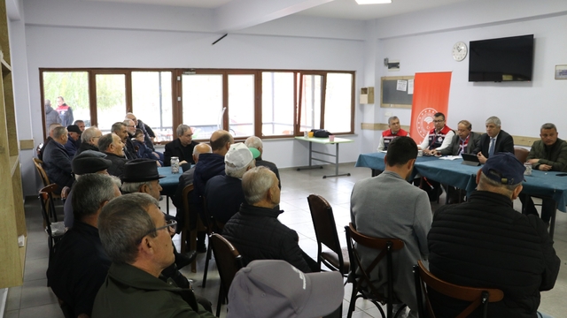 Edirne'de "Cuma Buluşmaları" programı kapsamında üreticiler bilgilendirildi