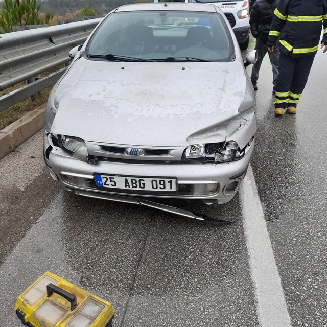 Tokat'ta cip ile otomobilin çarpıştığı kazada 2 kişi yaralandı
