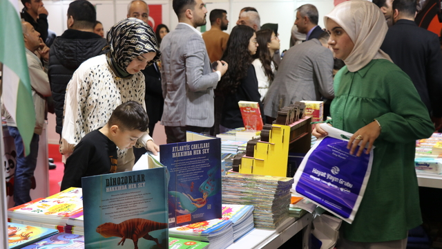 Elazığ'da "5. Kitap Fuarı" açıldı