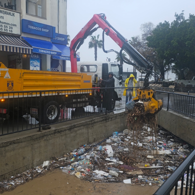 Muğla'da sağanak etkili oluyor