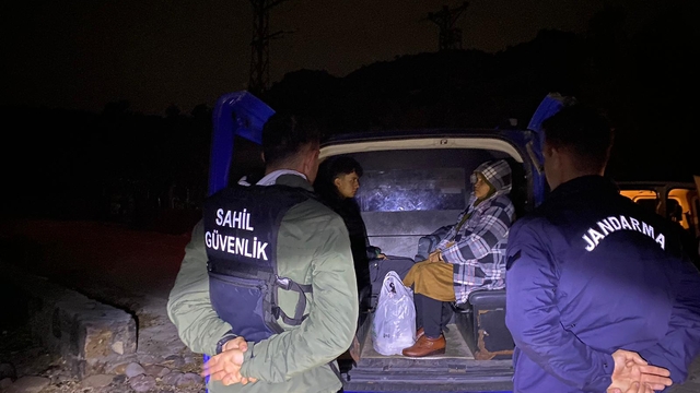 Çanakkale'de 38 düzensiz göçmen yakalandı