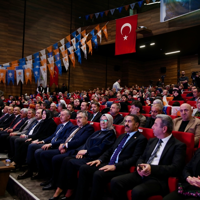AK Parti Grup Başkanvekili Zengin, Kocaeli'de konuştu: